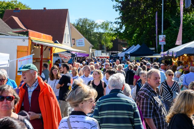 Hollandmarkt 2026: Dicht besuchte Marktstände